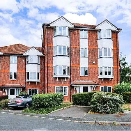 Spacious 2 Bedroom Apartment